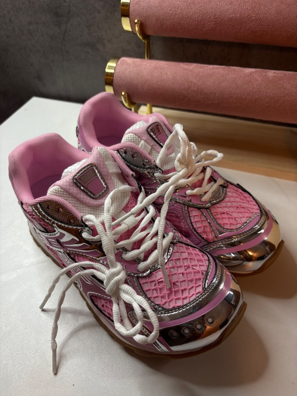Brand new pink & silver orbit veneta Bottega’s size 7.5 womans - Picture 3 of 5